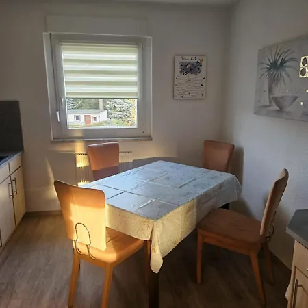 Lägenhet Neu! Og Rechts *